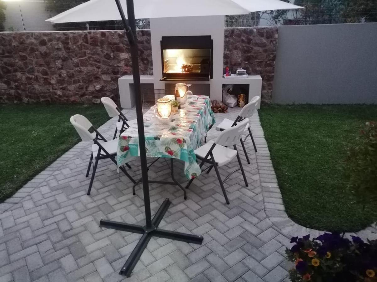 Elizabeth House Hotel Hermanus Exterior photo