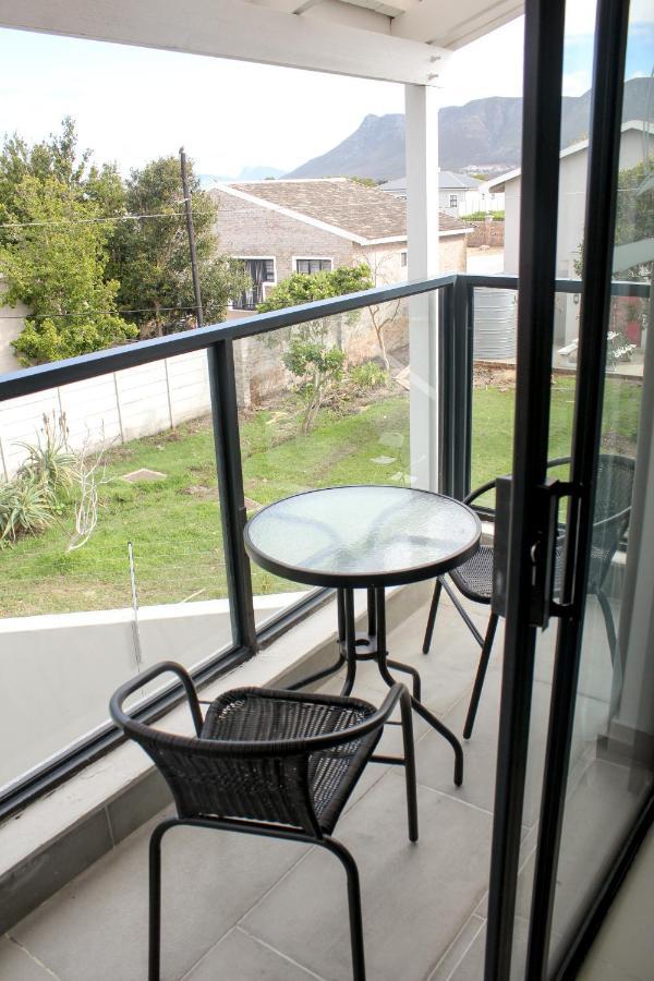 Elizabeth House Hotel Hermanus Exterior photo