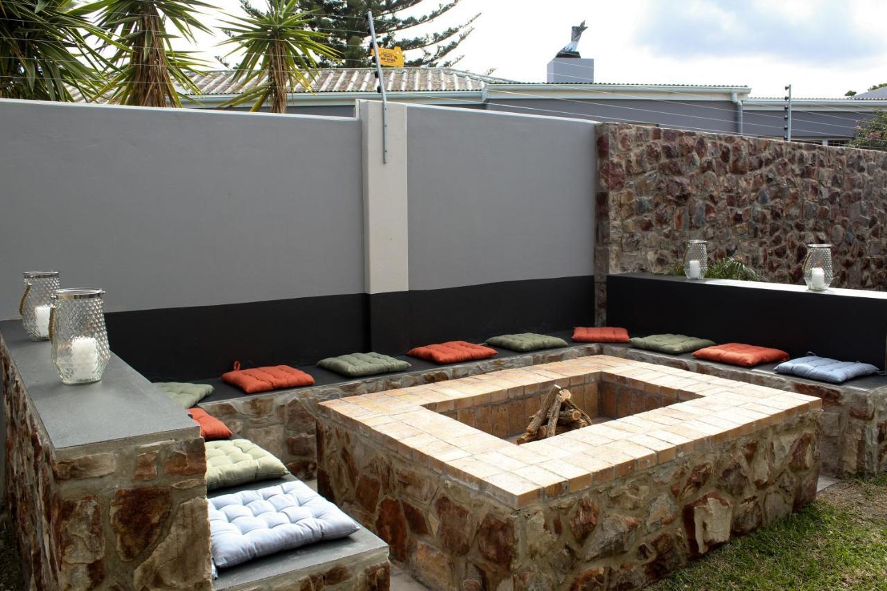 Elizabeth House Hotel Hermanus Exterior photo