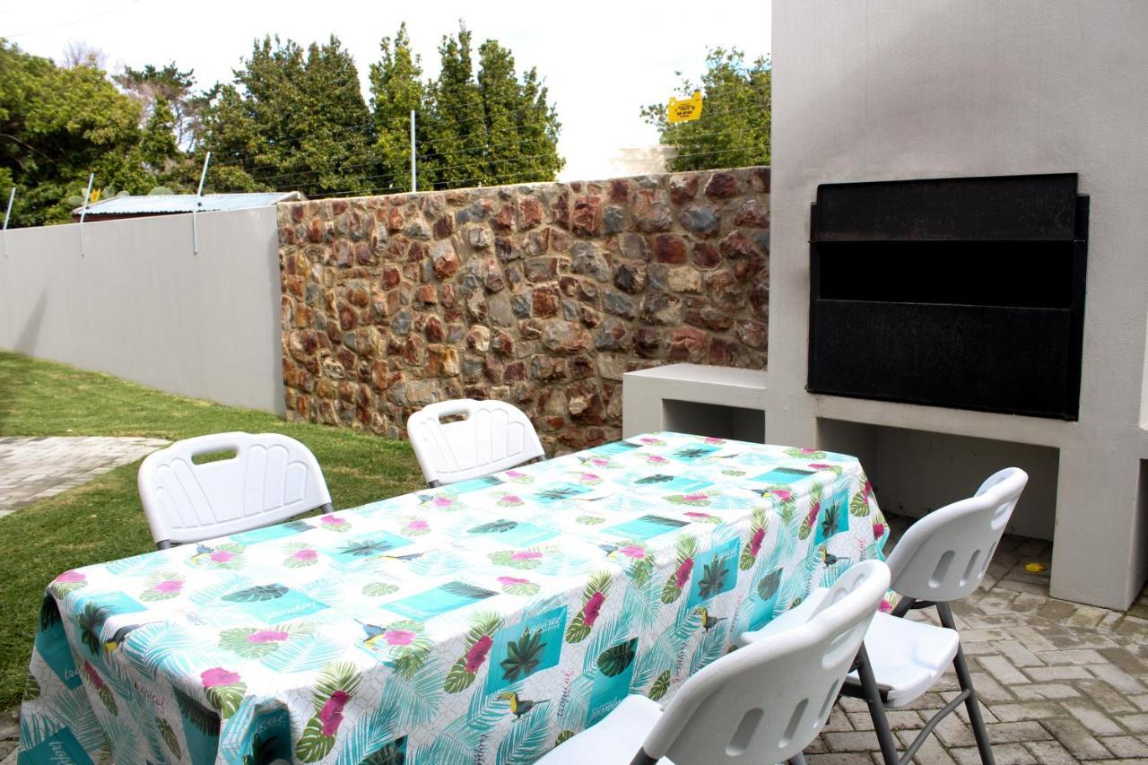 Elizabeth House Hotel Hermanus Exterior photo